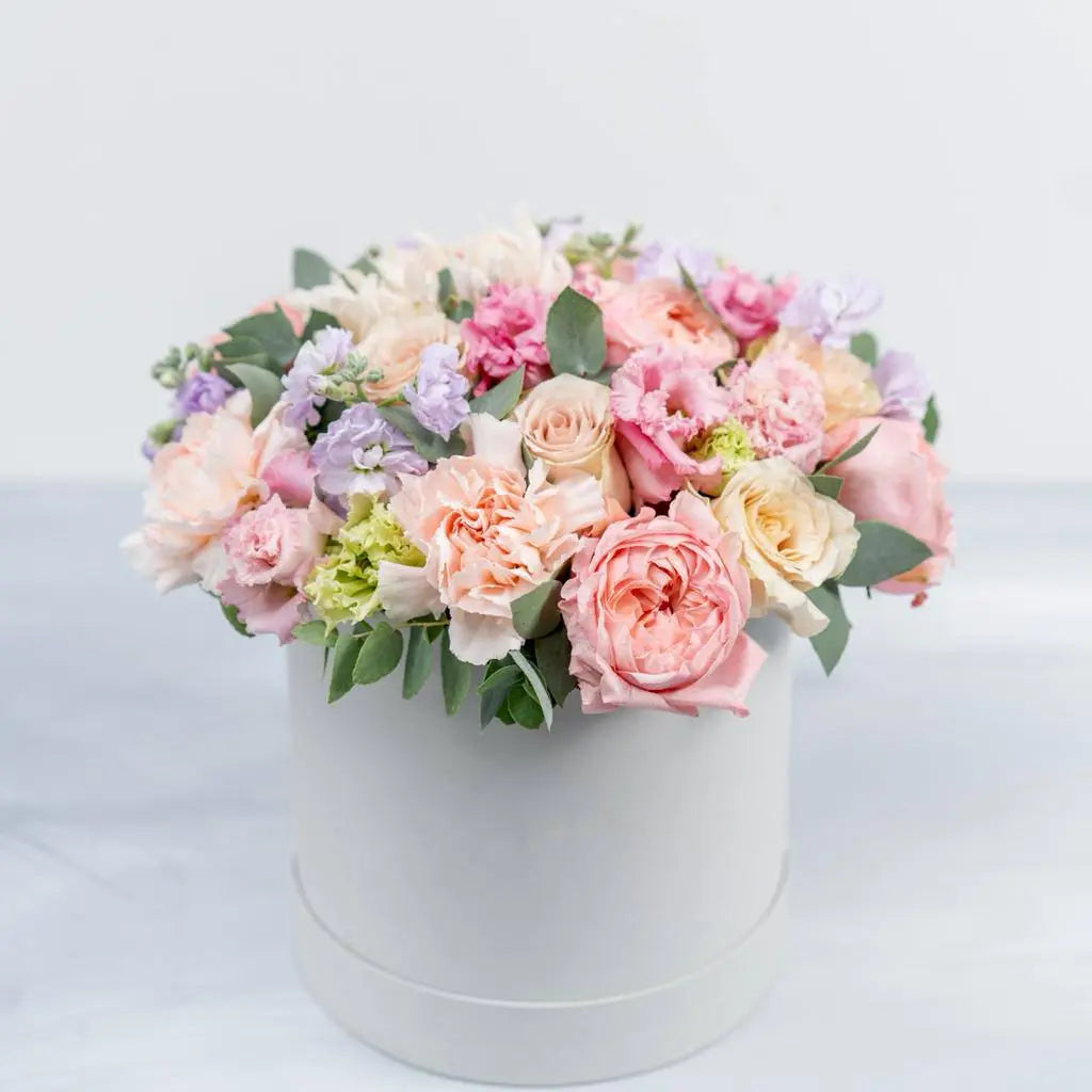 “Chloe” Flower Box Arrangement BUDS&PETALS