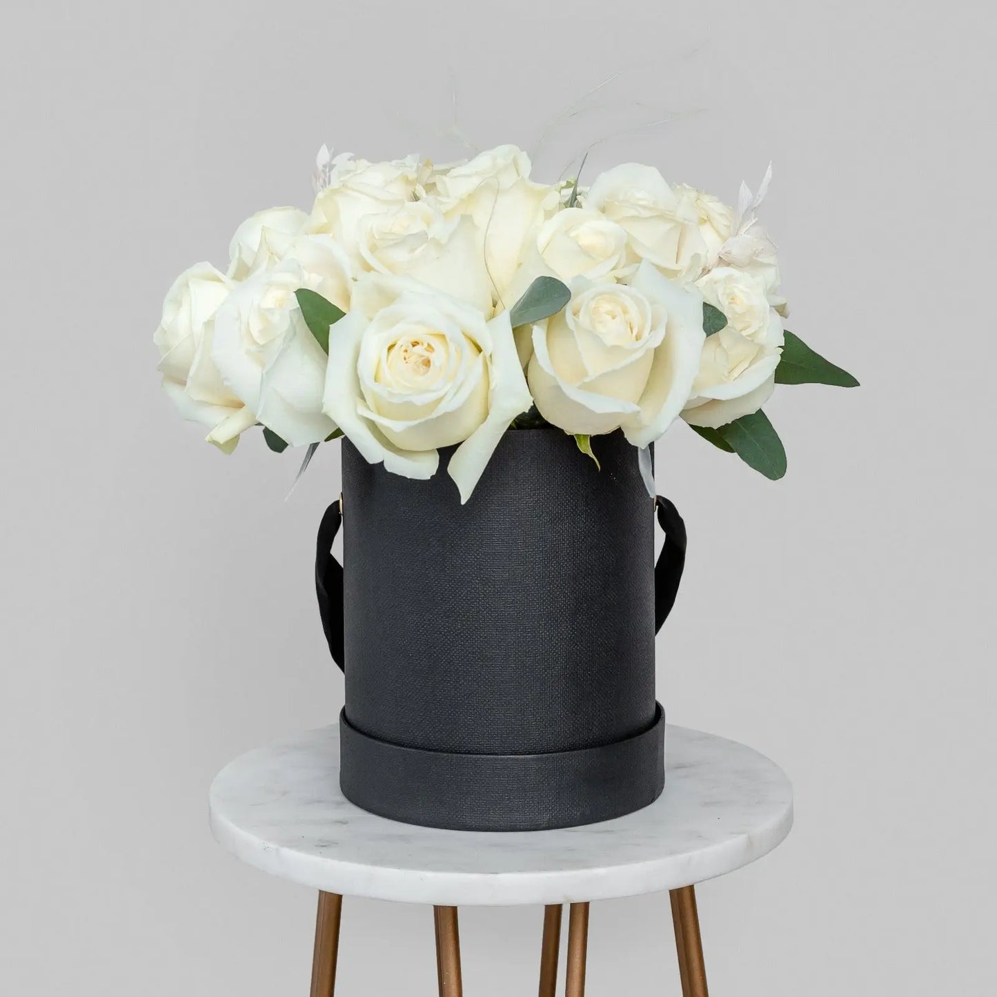 White Premium Quality Roses BUDS&PETALS